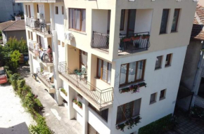 Ivet Guest House